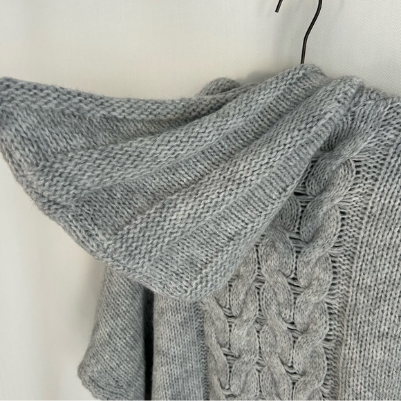 Cocogio ~new~Chunky Lightweight Cable Knit Hoodie Poncho - Picture 5 of 12